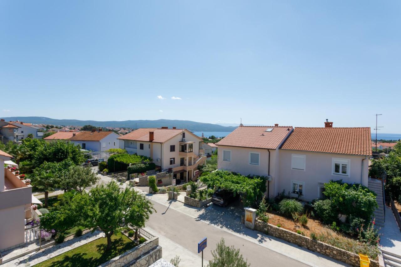 Apartments Lacic Krk Town Exterior foto